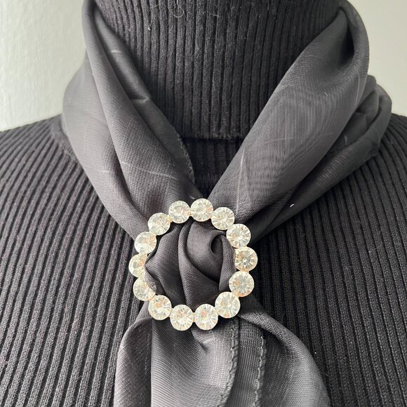 Rhinestone Shawl Buckle Silk Scarf Ring Brooch Scarf Clip - Picture 2 of 2